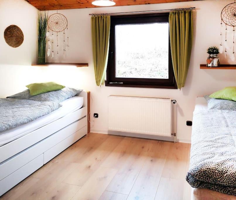Ferienhaus Lena Im Sauerland Direkt Am Hennesee Мешеде Екстериор снимка